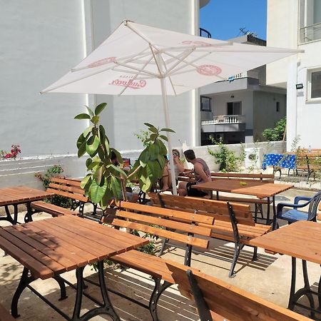 Hostel K13 Sarandë 外观 照片