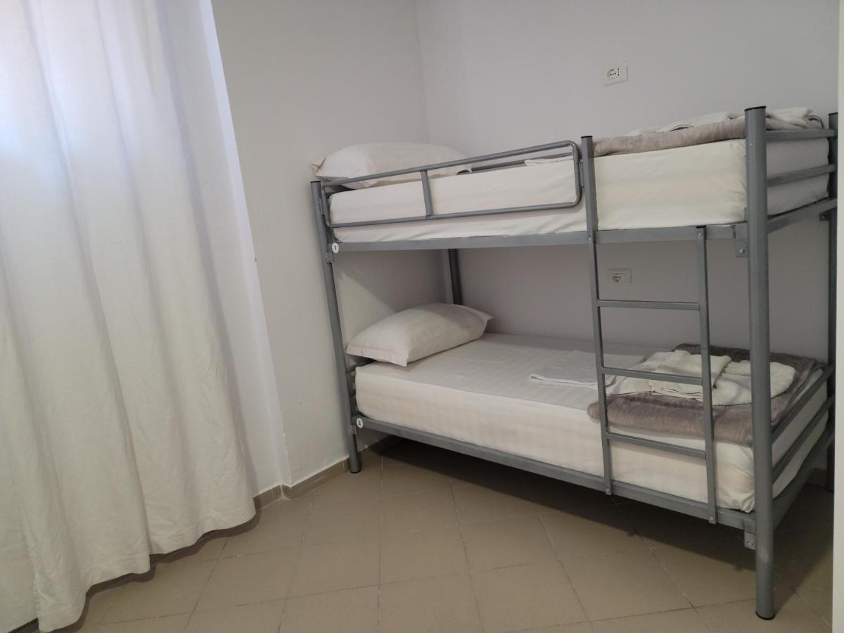 Hostel K13 Sarandë 外观 照片
