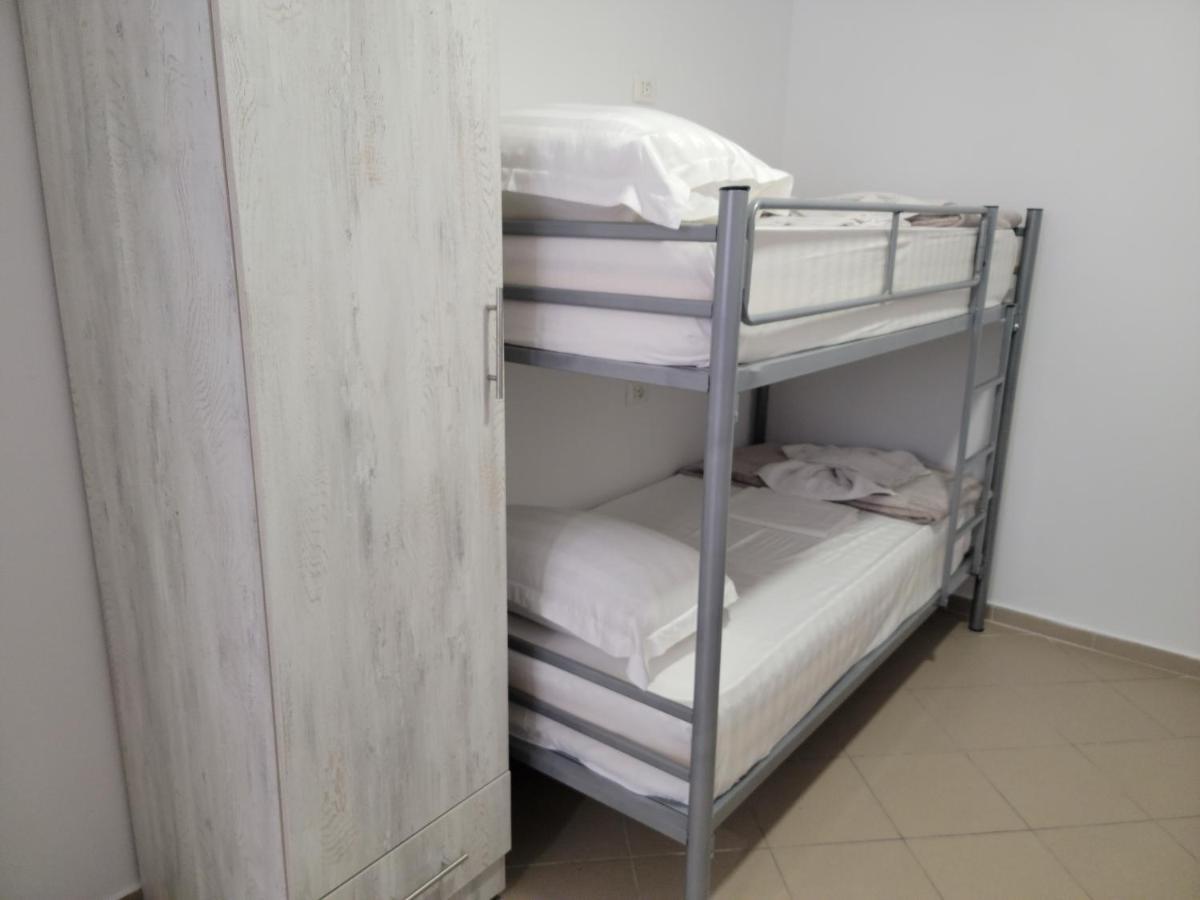 Hostel K13 Sarandë 外观 照片