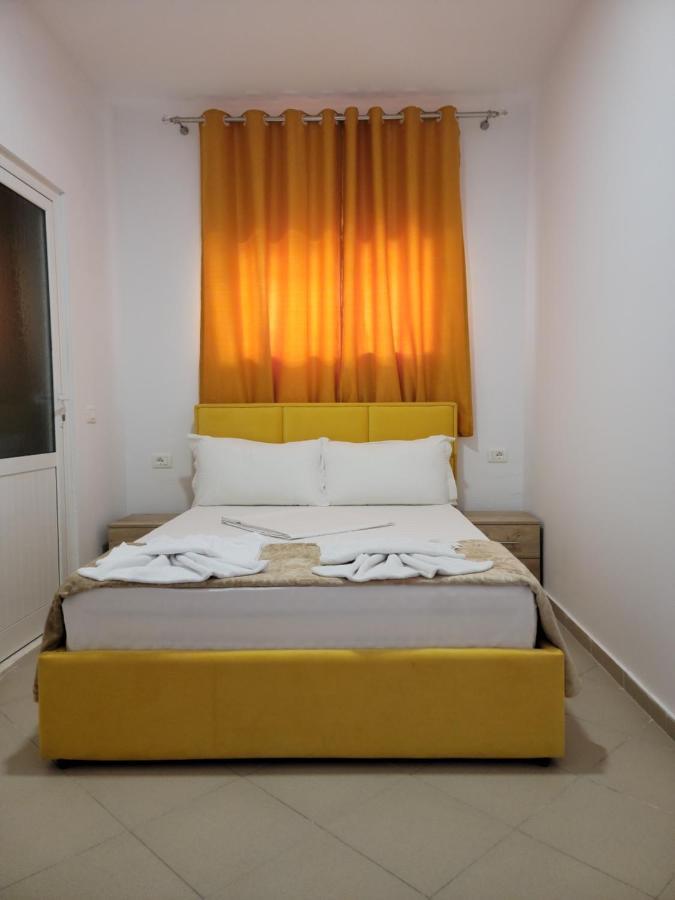 Hostel K13 Sarandë 外观 照片