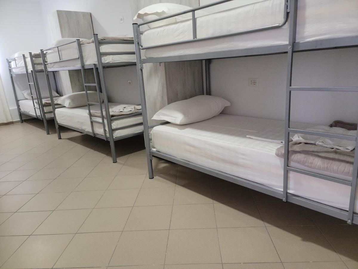 Hostel K13 Sarandë 外观 照片