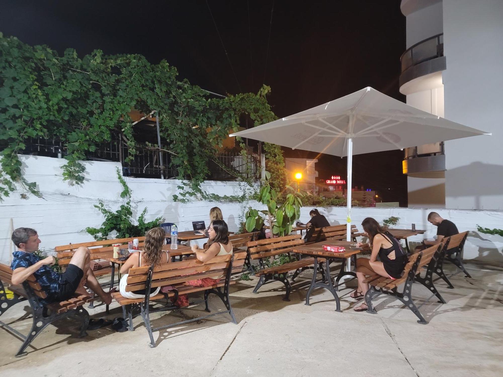 Hostel K13 Sarandë 外观 照片