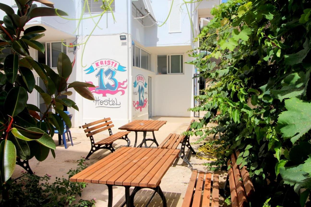 Hostel K13 Sarandë 外观 照片