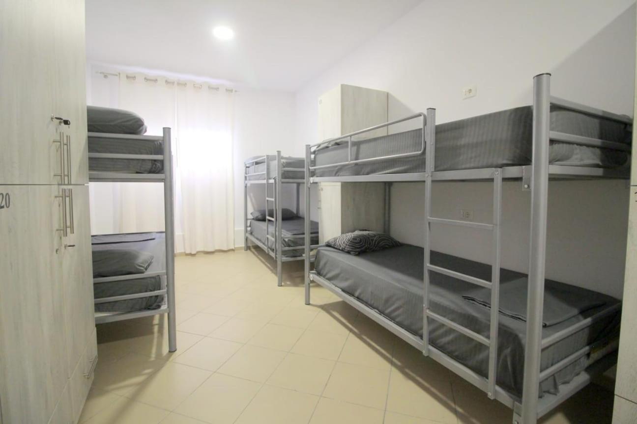 Hostel K13 Sarandë 外观 照片