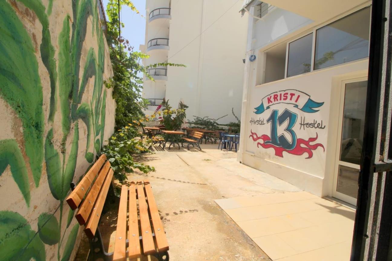 Hostel K13 Sarandë 外观 照片