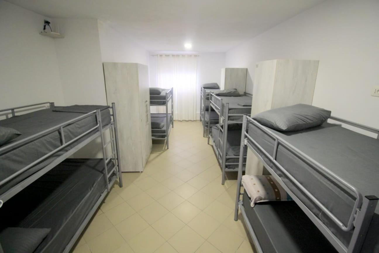 Hostel K13 Sarandë 外观 照片