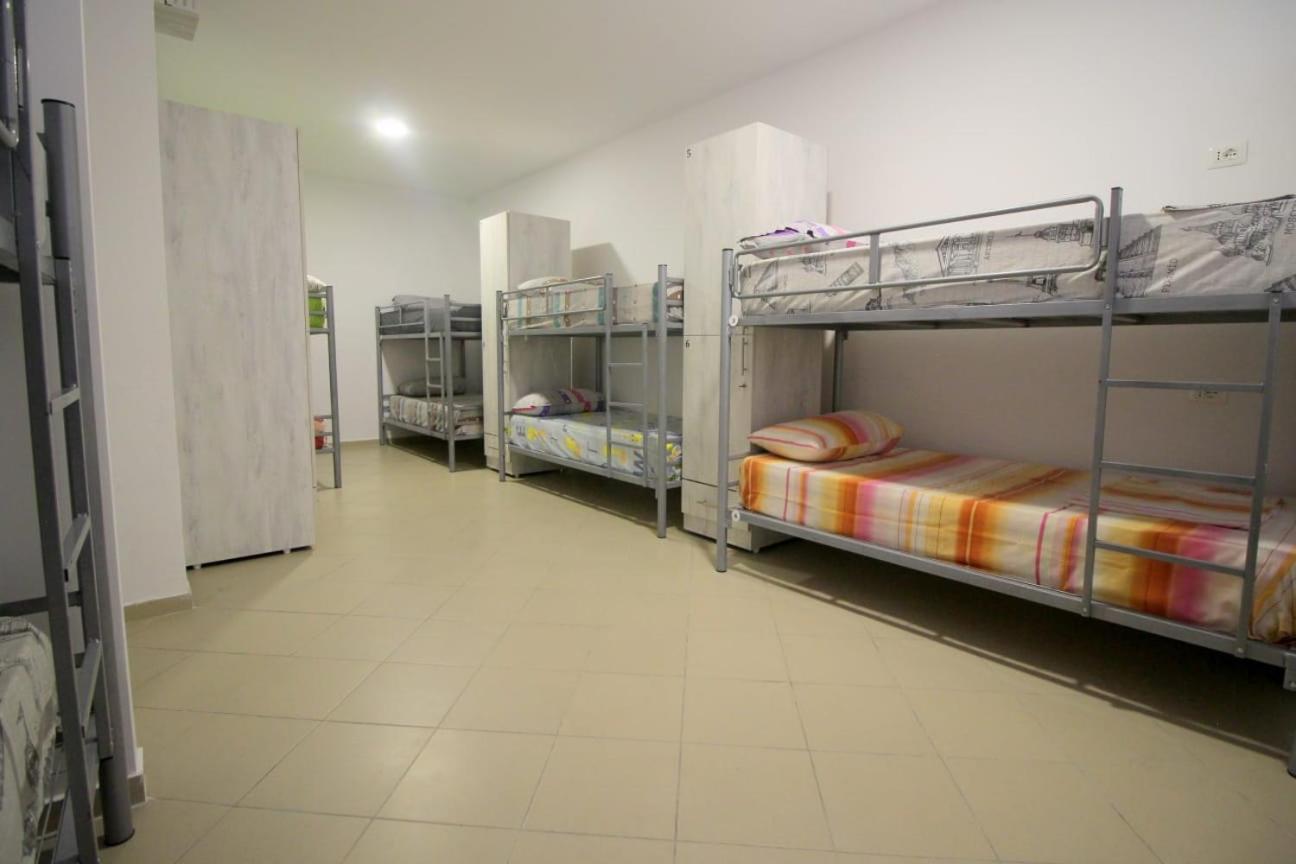 Hostel K13 Sarandë 外观 照片