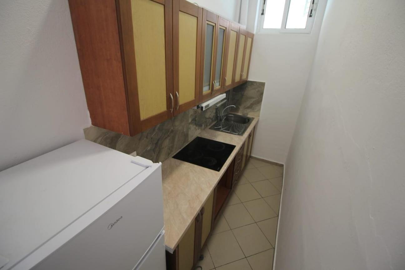 Hostel K13 Sarandë 外观 照片