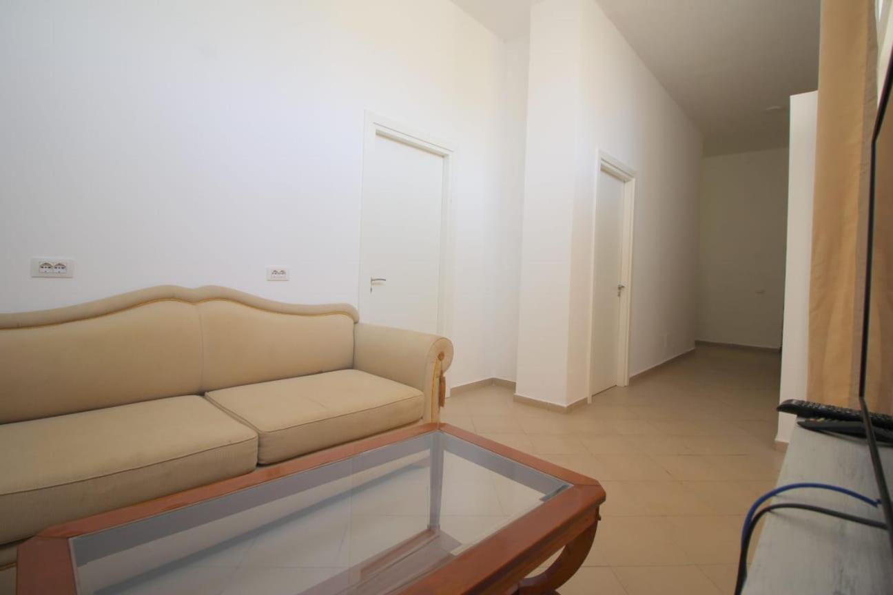 Hostel K13 Sarandë 外观 照片