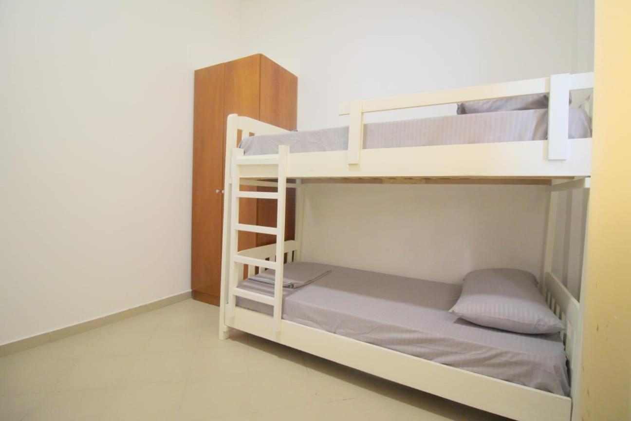 Hostel K13 Sarandë 外观 照片